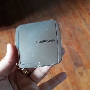 Hourglass cosmetics highlighter
